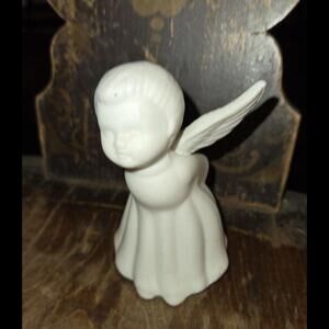 GEORGE LEFTON VINTAGE 1983 ANGEL FIGURINE MATTE FINISH WHITE KISS LOVER MYSTICAL